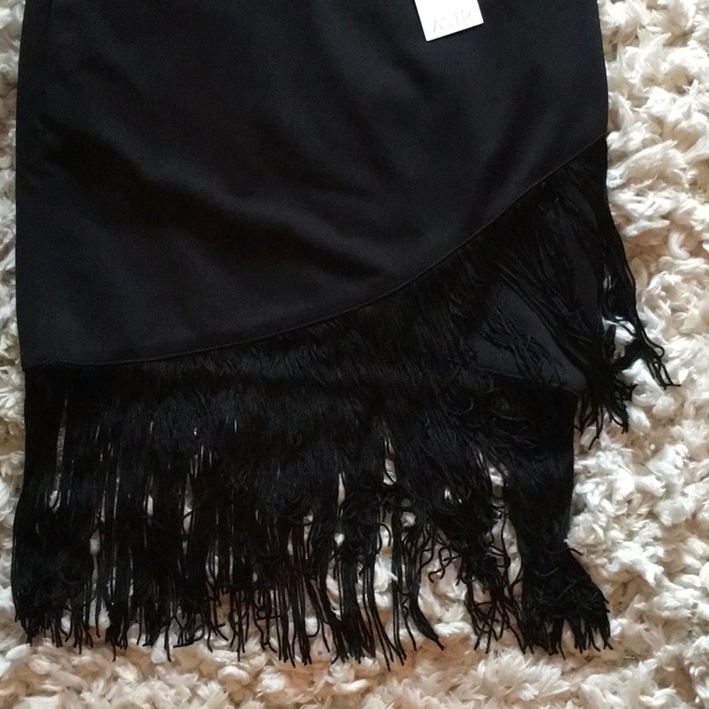 Skirt - Picture 2 of 2